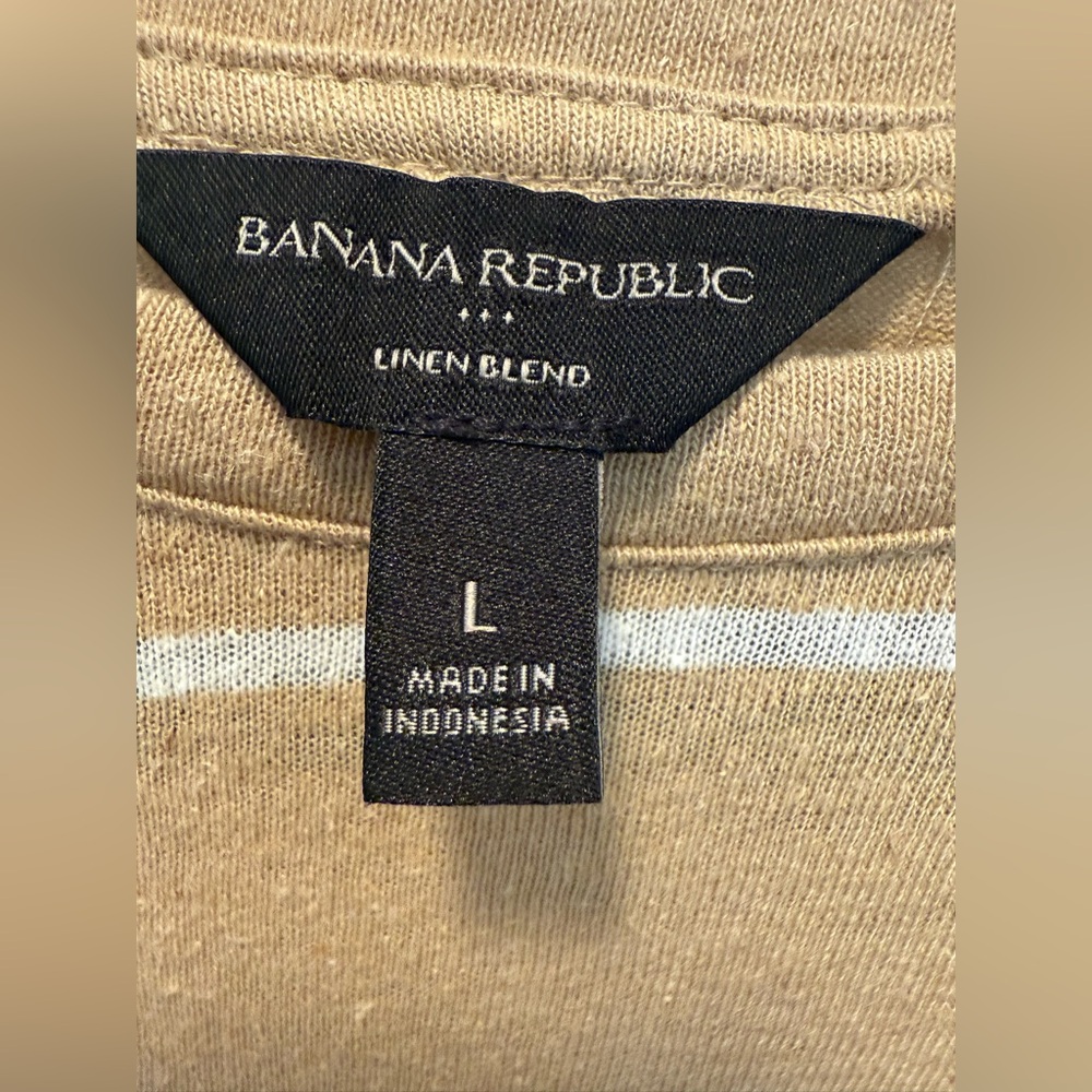 Banana Republic Short Sleeve Shirt in Tan and‎ White Stripe - Size L - Picture 7 of 9